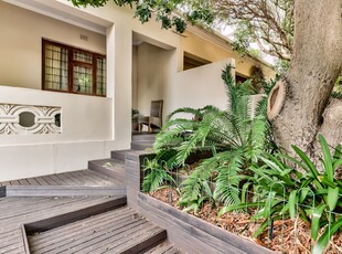 House For Sale in Vredehoek, Cape Town