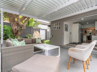 House For Sale in Vredehoek, Cape Town