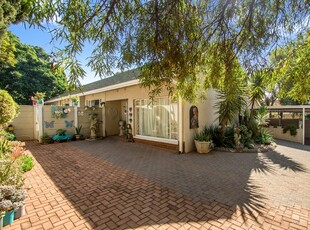 House For Sale in Wilro Park, Roodepoort