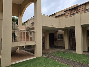 LOCK UP AND GO TOWNHOUSE IN OLYMPUS. AVAILABLE IMMEDIATELY