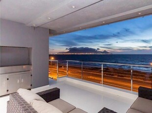 Penthouse 3Bedroom Seaview Apartment