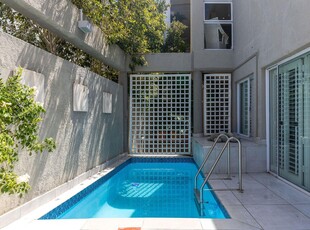 Townhouse For Sale in Camps Bay