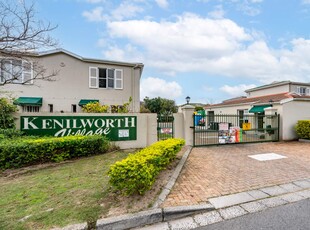 Townhouse For Sale in Kenilworth