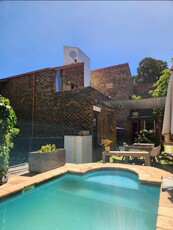 Townhouse For Sale in Lynnwood, Pretoria