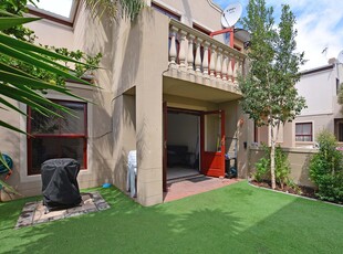 Townhouse For Sale in Parklands