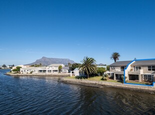 Townhouse For Sale in Woodbridge Island, Milnerton