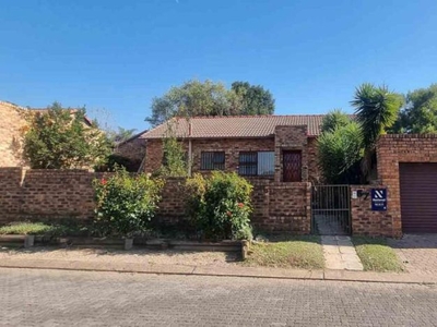 2 Bedroom cluster to rent in North Riding, Randburg