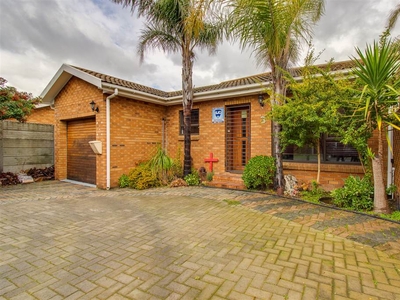 3 Bed House in Brackenfell Central