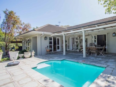 4 Bedroom house for sale in Briza, Somerset West