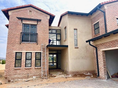 House For Sale In Avianto Estates, Krugersdorp