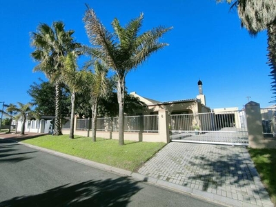 House For Sale In Bonnie Brae, Kraaifontein