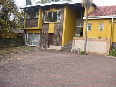 House For Sale In Lyndhurst, Johannesburg