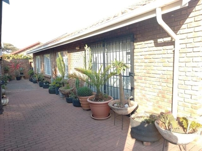 House For Sale In Lyttelton Manor, Centurion