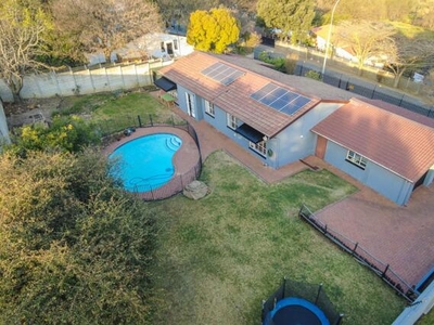 House For Sale In Waterval Estate, Johannesburg