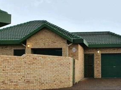 Townhouse For Sale In Bergsig, Harrismith