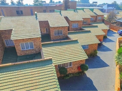Townhouse For Sale In Horison, Roodepoort