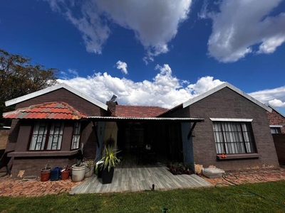 Townhouse For Sale In Mooivallei Park, Potchefstroom