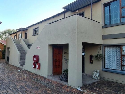 Townhouse For Sale In Vaalpark, Sasolburg