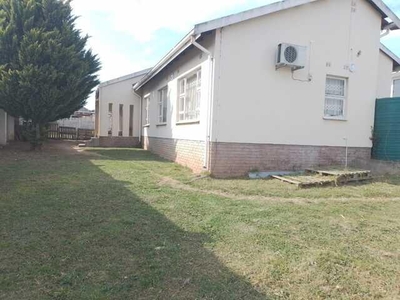 15 bedroom, Mthatha Eastern Cape N/A