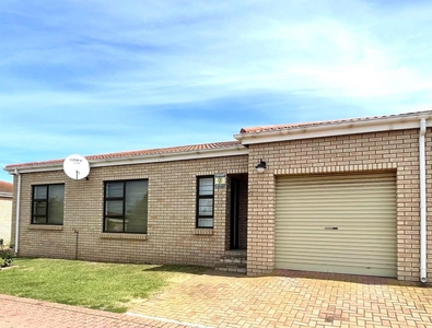 2 Bedroom Apartment / flat for sale in Jeffreys Bay Central