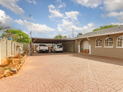 3 bedroom house for sale in Highway Gardens (Germiston)