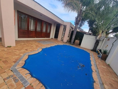 3 bedroom, Strand Western Cape N/A