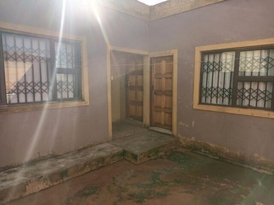 4 bedroom, Soweto Gauteng N/A