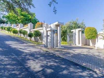 6 bedroom, Cape Town Western Cape N/A