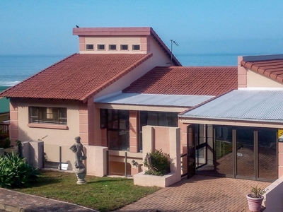 6 Bedroom House For Sale in Outeniqua Strand