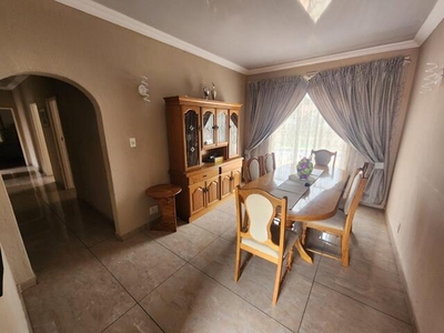 7 bedroom, Germiston Gauteng N/A