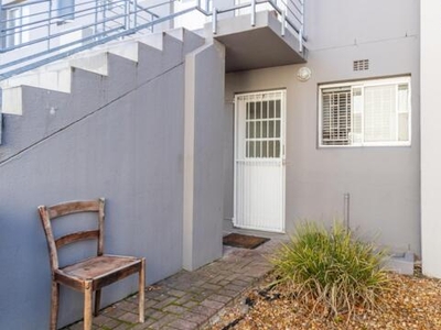 Apartment For Rent In Paarl South, Paarl