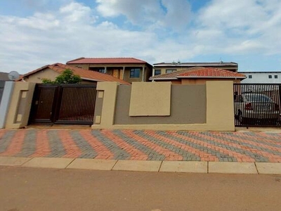 Apartment For Rent In Protea Glen, Soweto