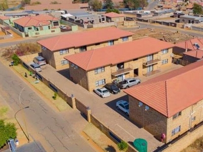 Block of Flats for sale in Lenasia South, Johannesburg