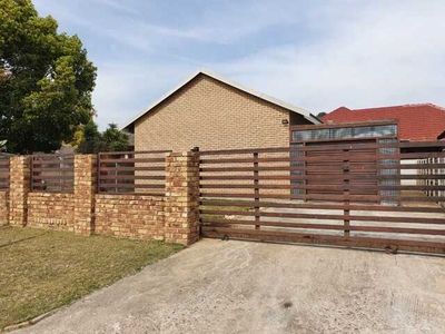 House For Rent In Greenhills, Randfontein