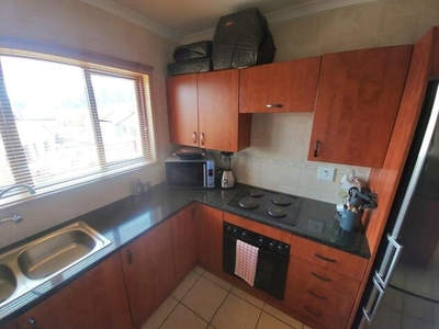 Townhouse For Sale In Meredale, Johannesburg