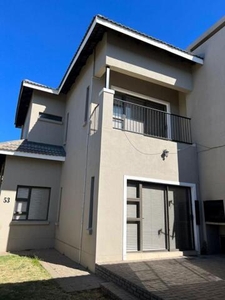 Townhouse For Sale In Shellyvale, Bloemfontein