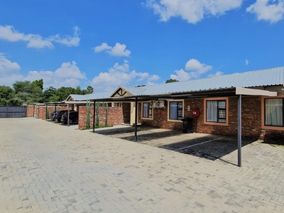 2 Bedroom Apartment / flat to rent in Potchefstroom Central - 57 Kamp Street