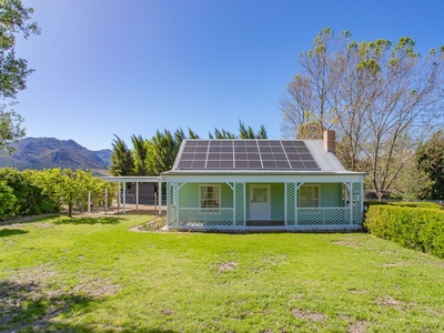 2 Bedroom House To Let in Franschhoek Rural