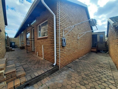 Apartment For Sale In Noordkruin, Krugersdorp