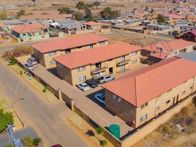 Block of Flats For Sale in Lenasia South