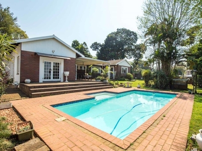 4 Bedroom Freehold For Sale in Kloof