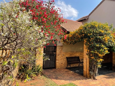 1 Bedroom Garden Cottage To Let in Ruimsig