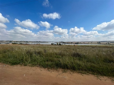 2.3 ha Land available in Naauwpoort