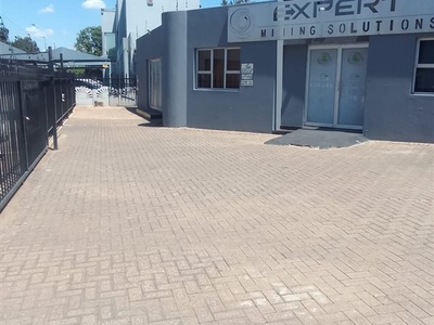 513 m² Office Space in Witbank