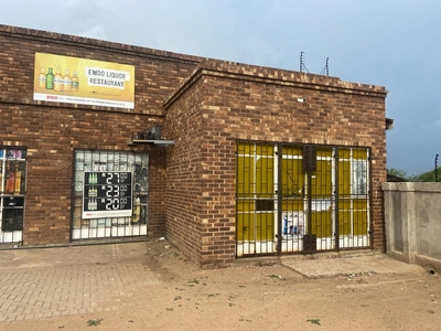 Commercial property to rent in Emdo Park