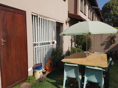 Townhouse For Sale in Kempton Park Central
