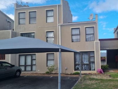 2 Bedroom apartment for sale in Parow North