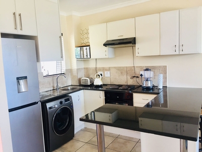 3 bedroom apartment to rent in Chasedene