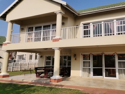 6 Bedroom duplex townhouse - sectional for sale in Mount Edgecombe North
