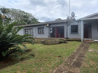 2 Bedroom House For Sale In Uvongo Beach